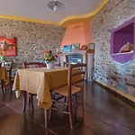 All'ombra Del Castello Bed and breakfast