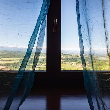 All'ombra Del Castello 3*