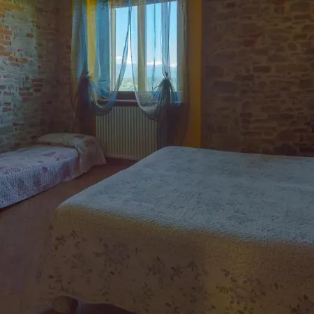 All'ombra Del Castello Frühstückspension 3*