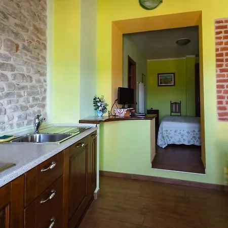 All'ombra Del Castello Frühstückspension Cigliè