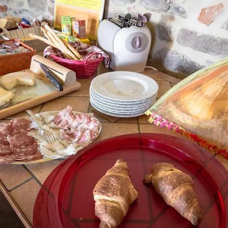 All'ombra Del Castello Frühstückspension 3*