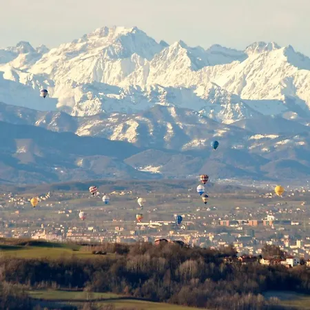 All'ombra Del Castello