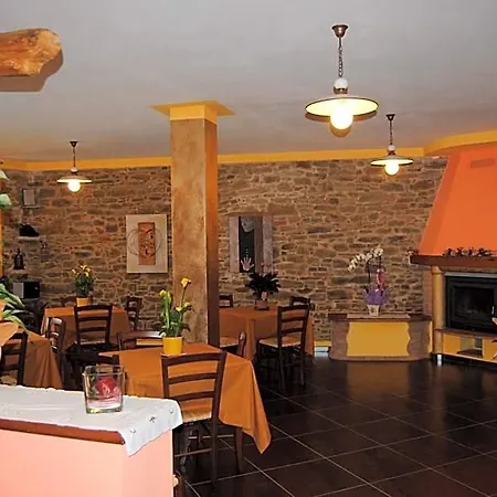 Couette-café All'ombra Del Castello