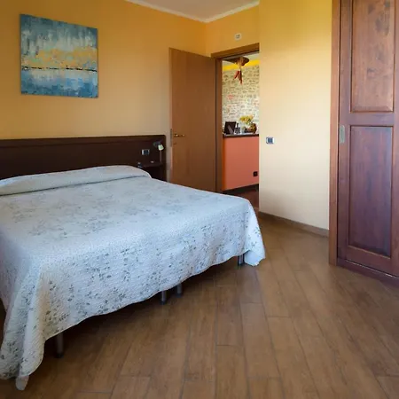 All'ombra Del Castello Frühstückspension