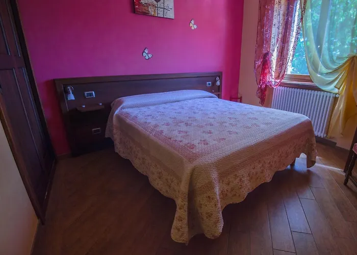 All'ombra Del Castello Bed & Breakfast